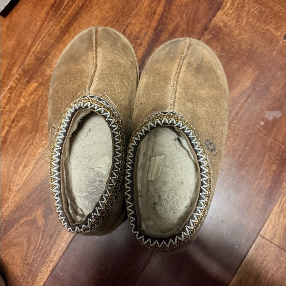 UGG Tasman Brown Suede slipper